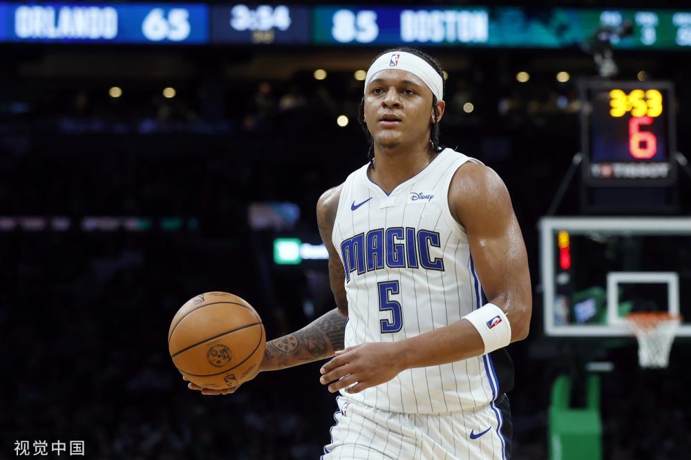 球员仍然以 球员仍然以