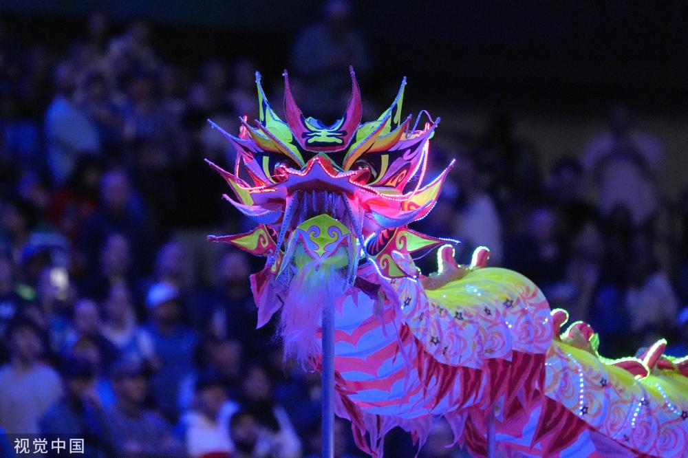 表现出色 表现出色